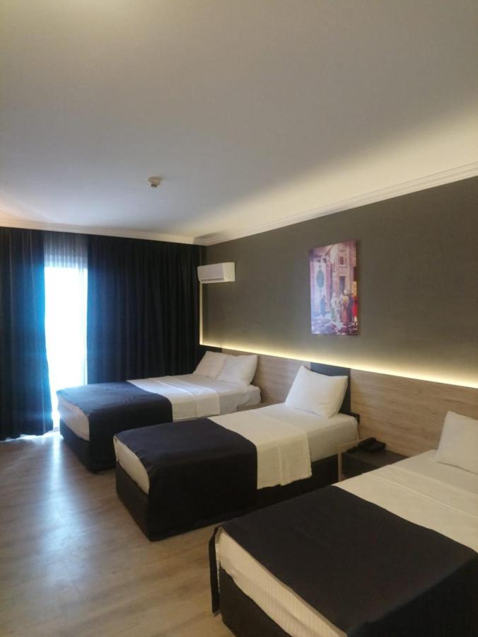 Grand Faik Hotel Çeşme Eksteriør bilde