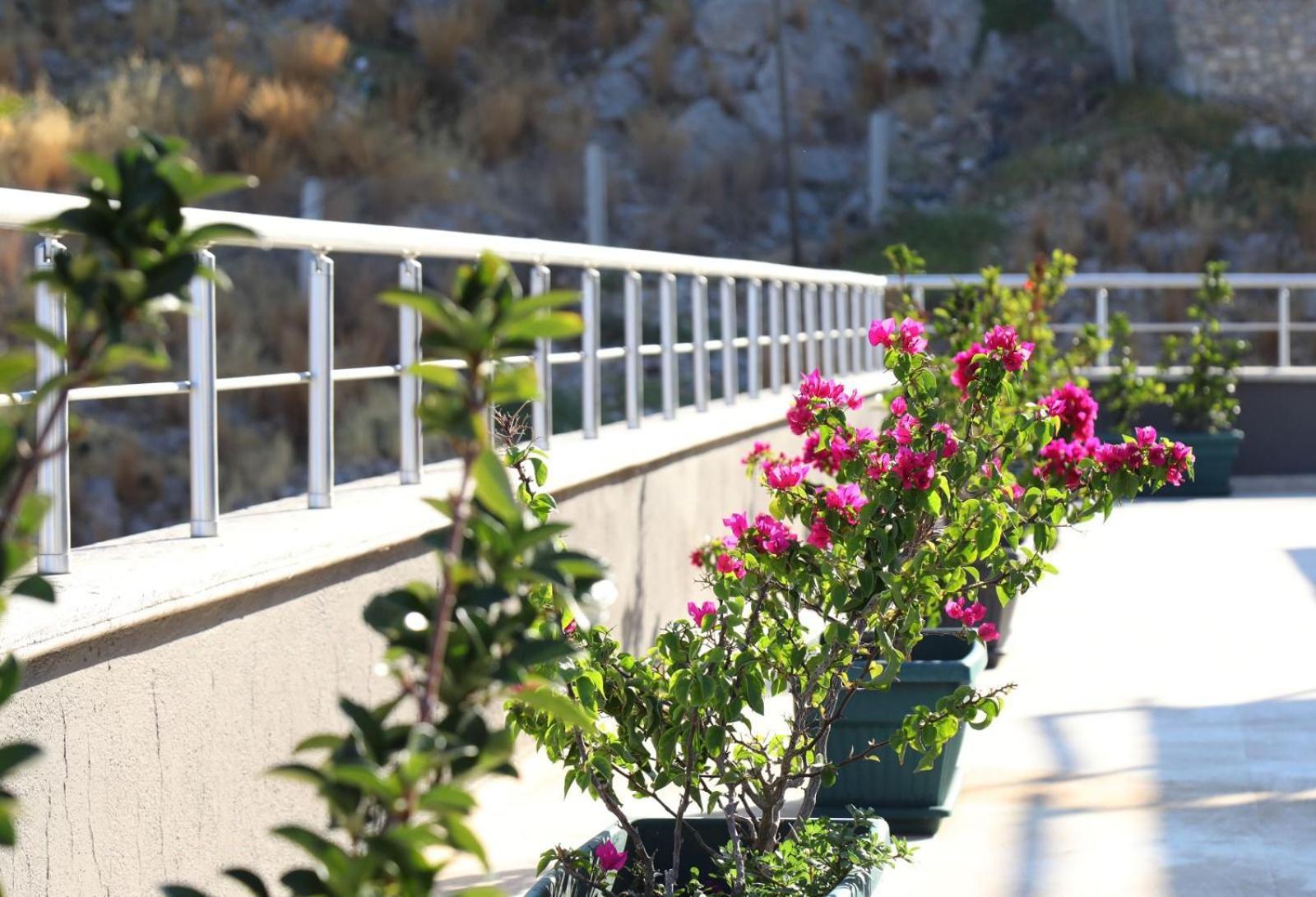 Grand Faik Hotel Çeşme Eksteriør bilde