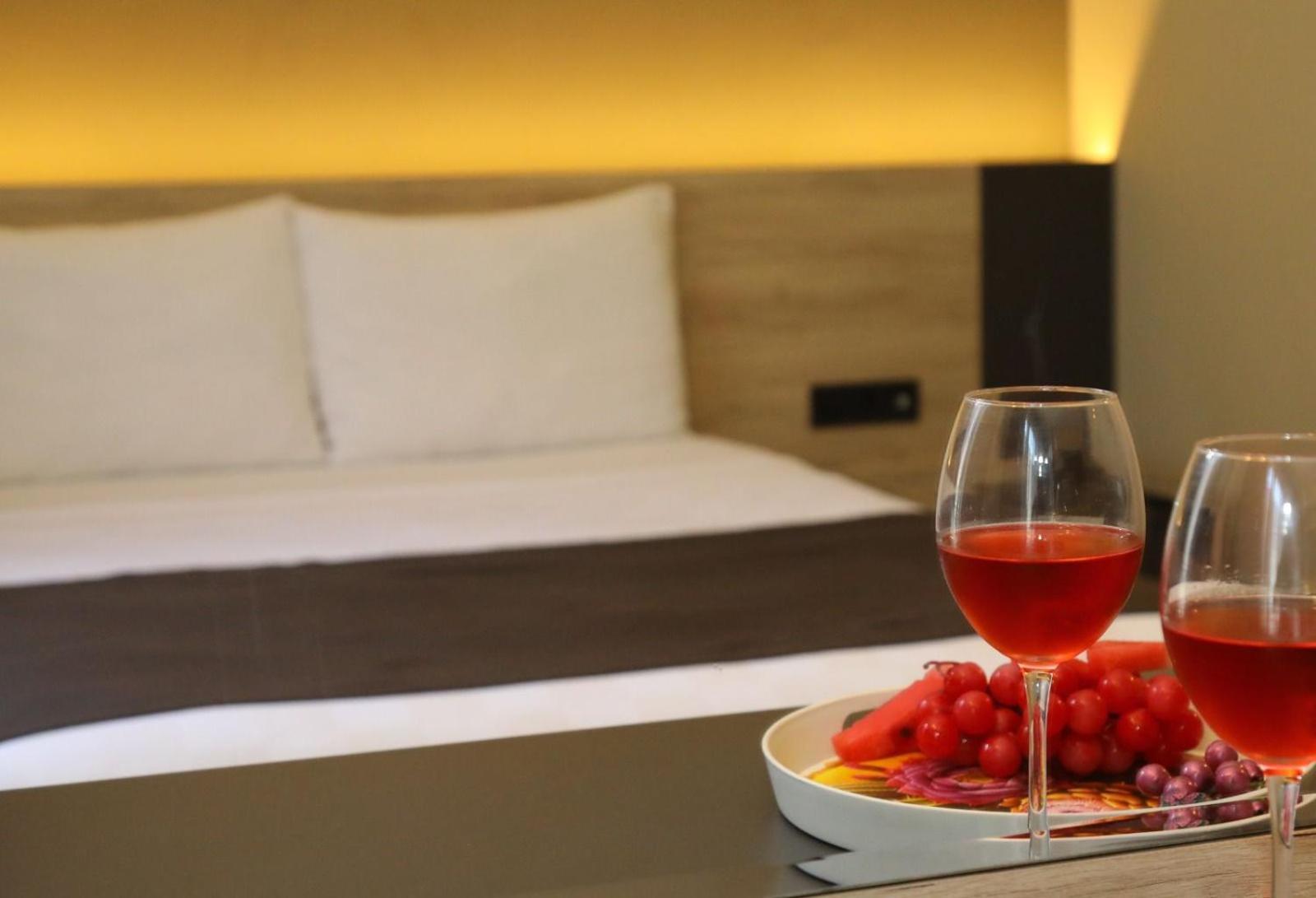 Grand Faik Hotel Çeşme Eksteriør bilde